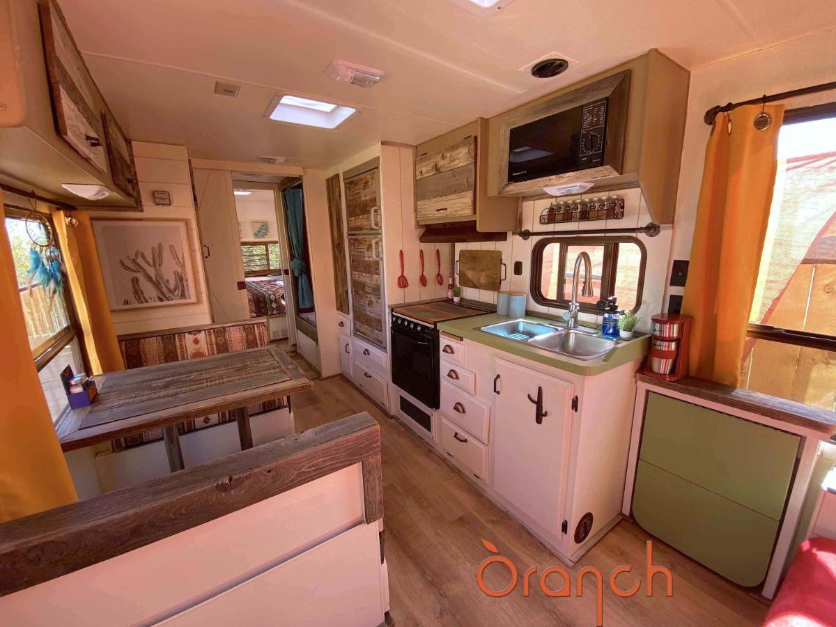 Oranch House, Studio & Wilderness Kanab Exteriör bild