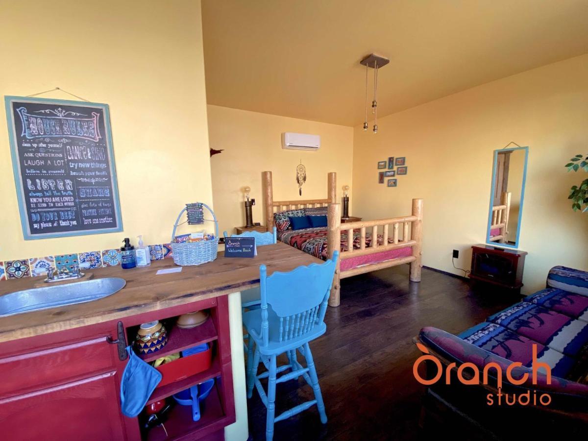 Oranch House, Studio & Wilderness Kanab Exteriör bild