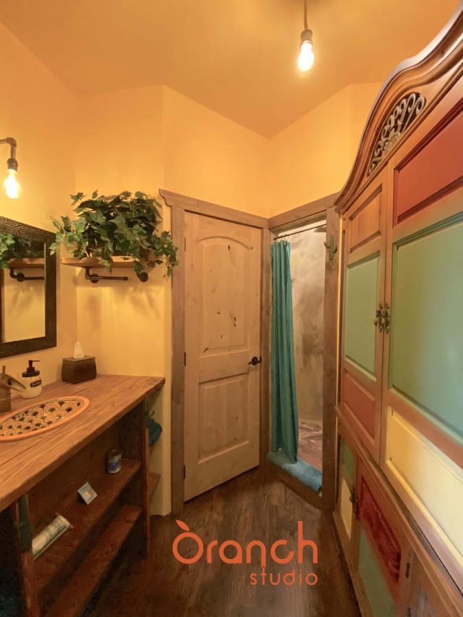 Oranch House, Studio & Wilderness Kanab Exteriör bild