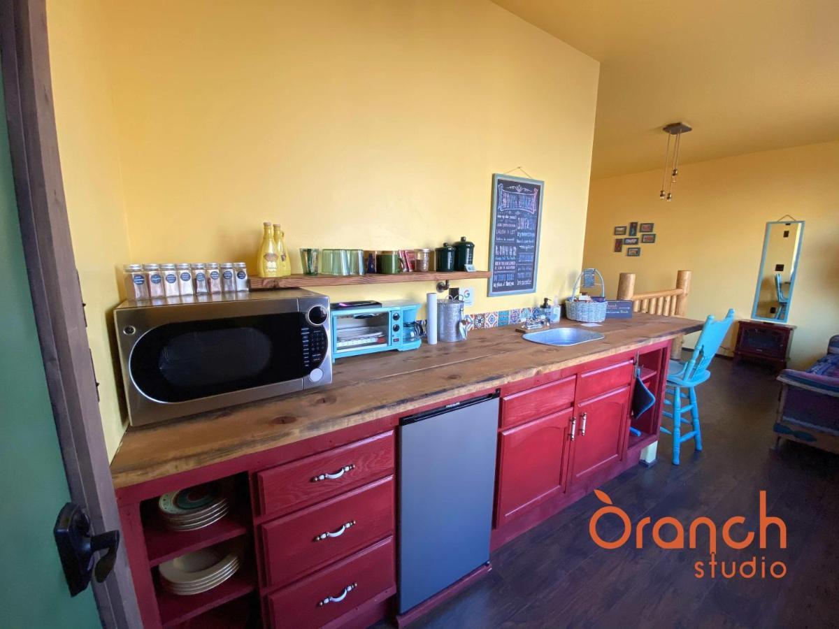 Oranch House, Studio & Wilderness Kanab Exteriör bild