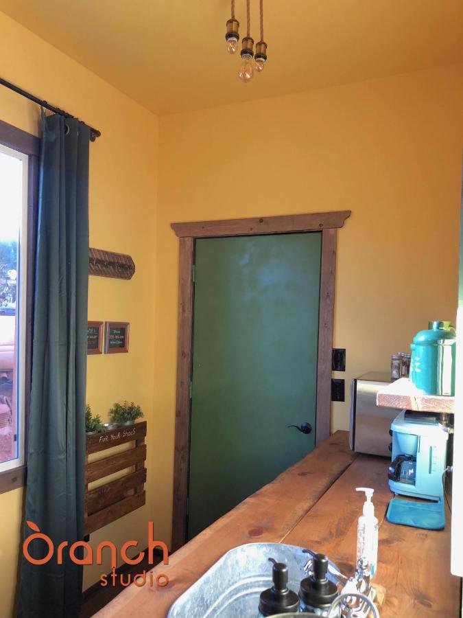 Oranch House, Studio & Wilderness Kanab Exteriör bild